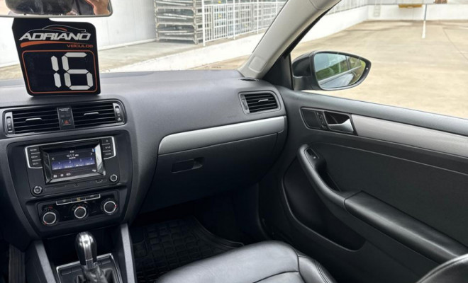 JETTA TRENDLINE 1.4 TSI AUT. 2016 | DESEMPENHO, CONFORTO E UM DOS MELHORES CUSTO‑BENEFÍCIO DA CATEGORIA!-11