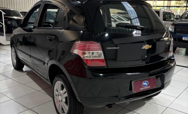 GM - Chevrolet AGILE LTZ 1.4 MPFI 8V FlexPower 5p 2011 Flex-8