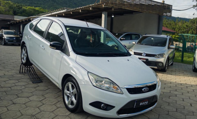 Ford Focus 2.0 16V/SE/SE Plus Flex 5p Aut. 2013 Flex