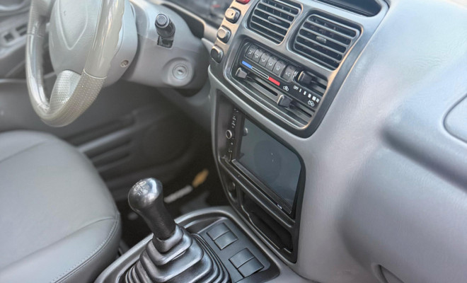 GM - Chevrolet TRACKER 2.0 16v 128cv MPFI 4x4 5p 2009 Gasolina-17