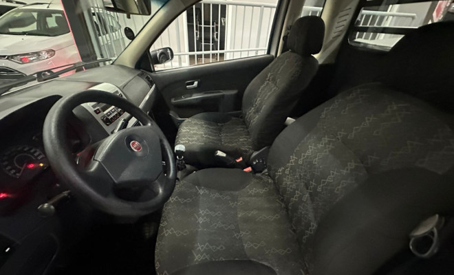 Fiat Strada Trekking 1.4 mpi Fire Flex 8V CE 2010 Flex-8