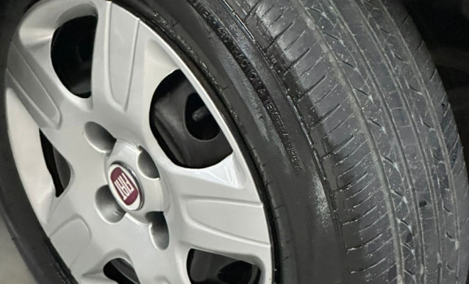 Fiat Strada Trekking 1.4 mpi Fire Flex 8V CE 2010 Flex-10