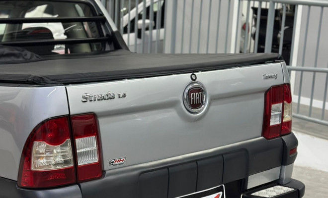 Fiat Strada Trekking 1.4 mpi Fire Flex 8V CE 2010 Flex-14
