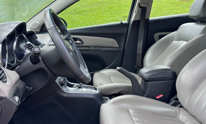 GM - Chevrolet CRUZE LTZ 1.8 16V FlexPower 4p Aut. 2013 Flex-8