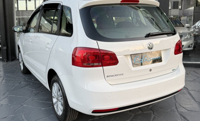 VW - VolksWagen SPACEFOX 1.6/ 1.6 Trend Total Flex 8V 5p 2013 Flex-10