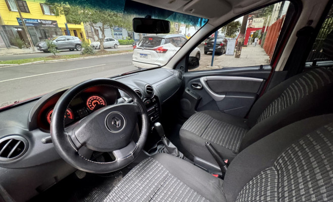 Renault SANDERO Expression Hi-Flex 1.6 8V 5p 2013 Flex-5