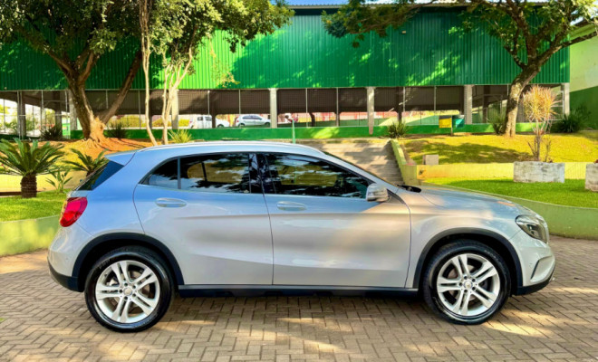 Mercedes-Benz GLA 200 Vision 1.6/1.6 TB 16V Flex Aut. 2015 Flex-10