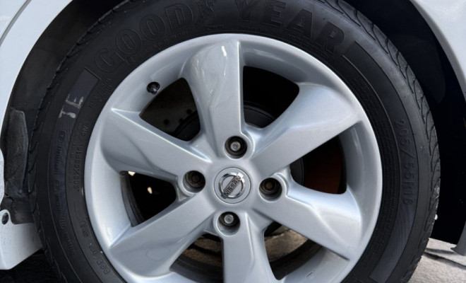 Nissan TIIDA SL 1.8/1.8 Flex 16V Aut. 2012 Flex-12