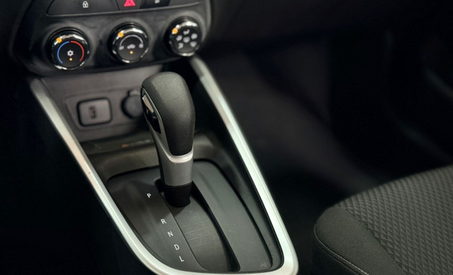 GM - Chevrolet ONIX HATCH LTZ 1.0 12V TB Flex 5p Aut. 2020 Flex-7