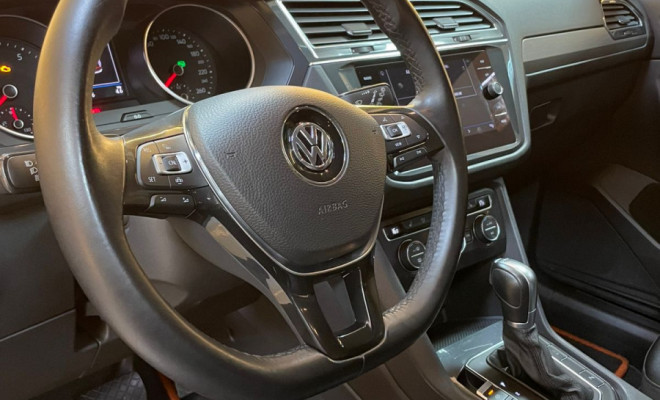 VW - VolksWagen TIGUAN Allspac Comf 250 TSI 1.4 2019 Flex  7Lugares-7