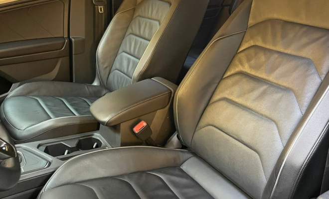 VW - VolksWagen TIGUAN Allspac Comf 250 TSI 1.4 2019 Flex  7Lugares-6