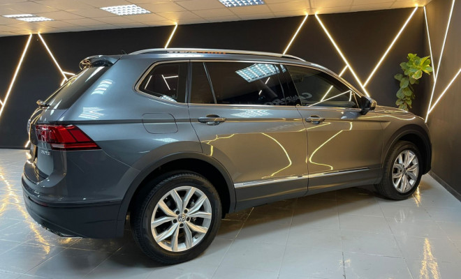 VW - VolksWagen TIGUAN Allspac Comf 250 TSI 1.4 2019 Flex  7Lugares-3