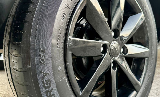 VW VOYAGE SELEÇÃO 1.0 Mi Total Flex - 2014-6