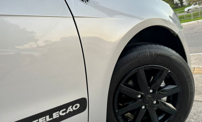 VW VOYAGE SELEÇÃO 1.0 Mi Total Flex - 2014-4