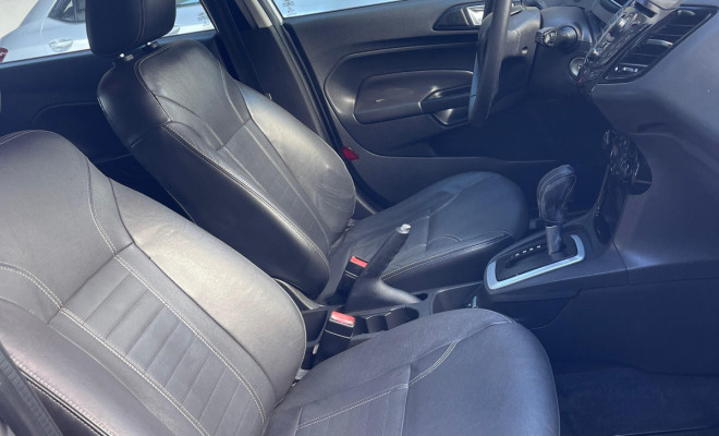 New Fiesta TITANIUM 1.6 16V Flex Aut. 2015-15