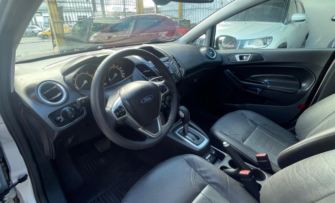 New Fiesta TITANIUM 1.6 16V Flex Aut. 2015-11