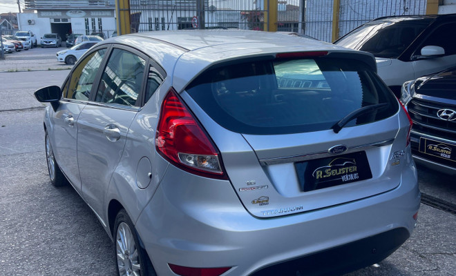 New Fiesta TITANIUM 1.6 16V Flex Aut. 2015-2
