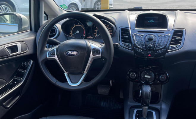 New Fiesta TITANIUM 1.6 16V Flex Aut. 2015-18