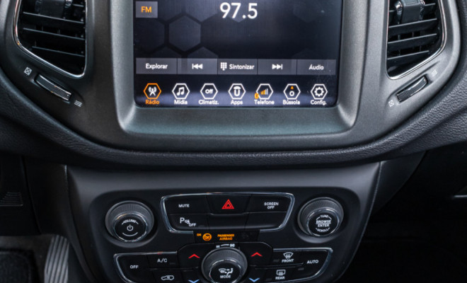 Jeep COMPASS LONGITUDE 2.0 4x2 Flex 16V Aut. 2019 Flex-18