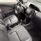 Toyota ETIOS XLS Sedan 1.5 Flex 16V 4p Aut. 2017 Flex-5