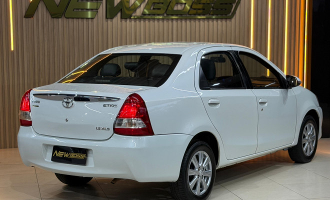 Toyota ETIOS XLS Sedan 1.5 Flex 16V 4p Aut. 2017 Flex-4