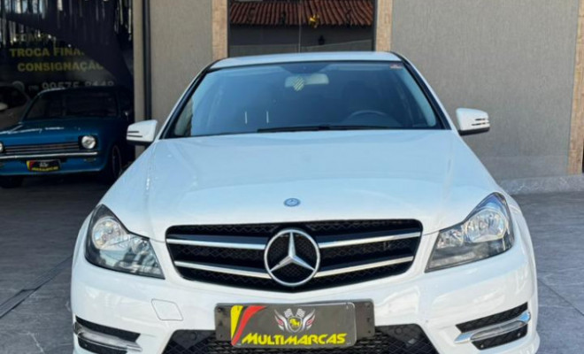 Mercedes-Benz C-180 CGI Sport 1.6 TB 16V 156cv Aut. 2013 Gasolina-1