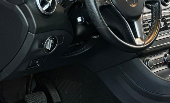 Mercedes-Benz GLA 200 Advance 1.6/1.6 TB 16V Flex Aut. 2015 Flex-9