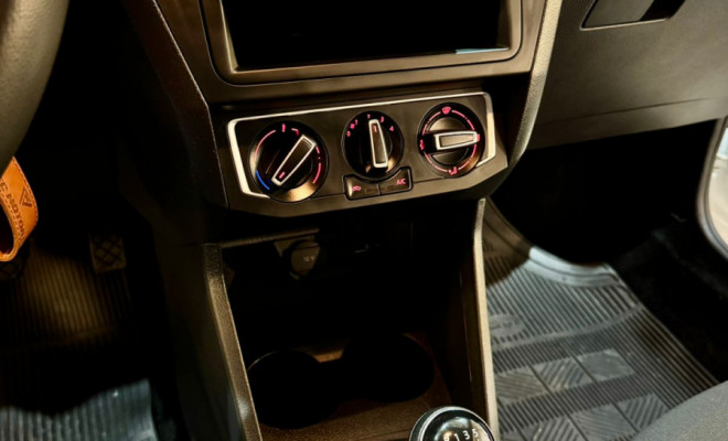 VW - VolksWagen Saveiro Robust 1.6 Total Flex 16V  2025 Flex-9