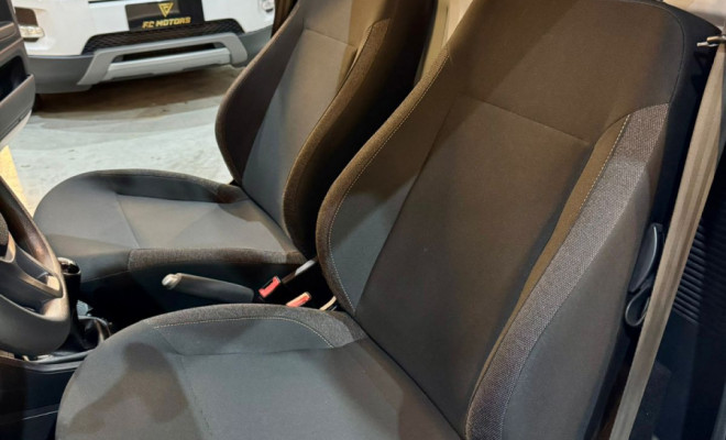 VW - VolksWagen Saveiro Robust 1.6 Total Flex 16V  2025 Flex-6