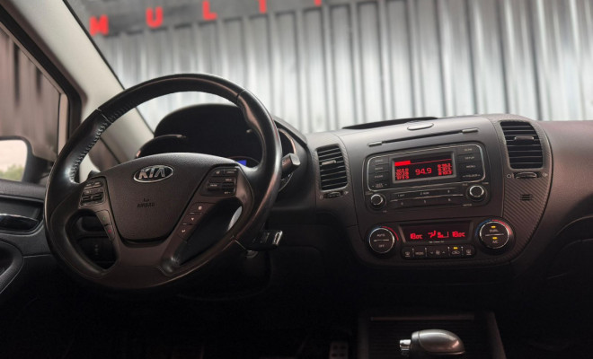 Kia Motors Cerato 1.6 16V  Flex  Aut. 2015 Flex-6