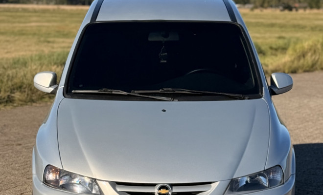 GM - Chevrolet Celta 1.4/ Super/ Energy 1.4 8V 85cv 5p 2004 Gasolina-0