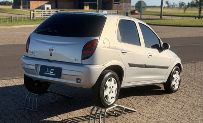 GM - Chevrolet Celta 1.4/ Super/ Energy 1.4 8V 85cv 5p 2004 Gasolina-2
