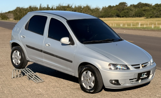 GM - Chevrolet Celta 1.4/ Super/ Energy 1.4 8V 85cv 5p 2004 Gasolina-1