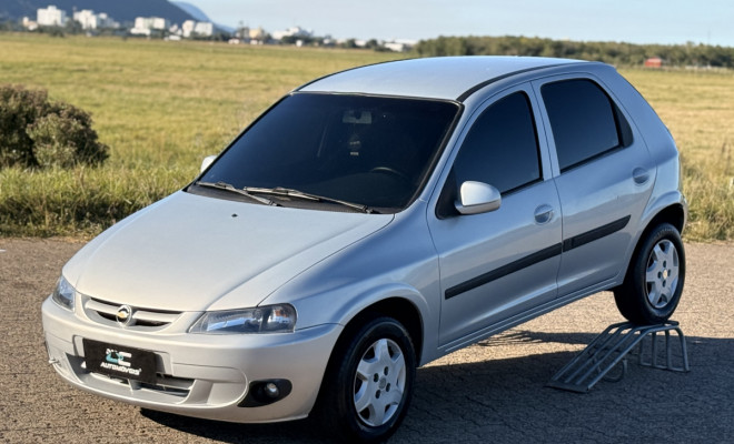 GM - Chevrolet Celta 1.4/ Super/ Energy 1.4 8V 85cv 5p 2004 Gasolina