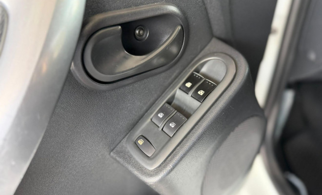 Renault DUSTER TECHROAD 4X4 2.0 16V Mec. 2015 Flex-11