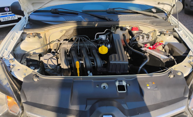 Renault Clio RL/ JP/Auth.1.0/1.0 Hi-Power 16V 5p 2015 Gás-2