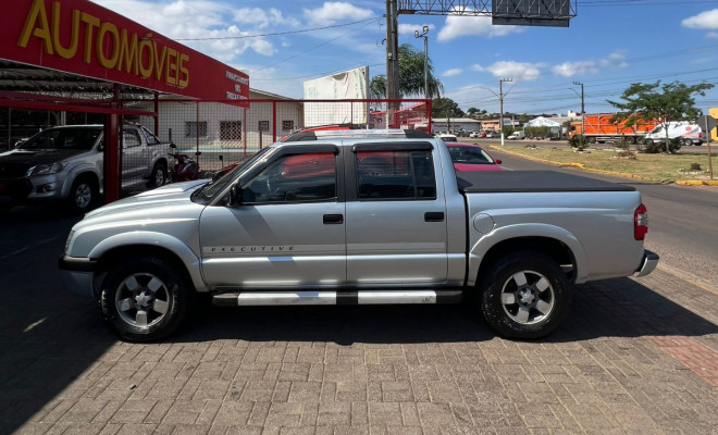GM - Chevrolet S10 Pick-Up Exec. 2.8 4x4 CD TB Int.Dies 2010 Diesel-0