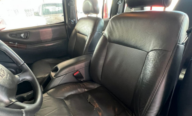 GM - Chevrolet S10 Pick-Up Exec. 2.8 4x4 CD TB Int.Dies 2010 Diesel-8