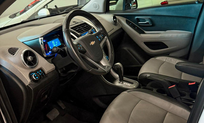 GM - Chevrolet TRACKER LTZ 1.8 16V Flex 4x2 Aut. 2014 Flex-4