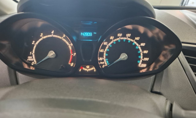 Ford Fiesta 1.5 16V Flex Mec. 5p 2015 Flex-11