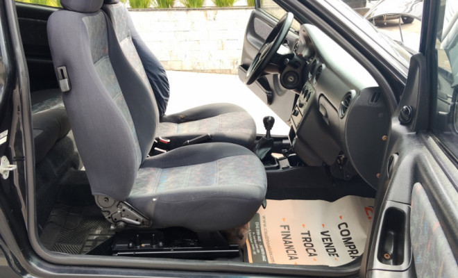 GM - Chevrolet Celta 1.0/Super/N.Piq.1.0 MPFi VHC 8V 3p 2003 Gasolina-7