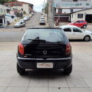 GM - Chevrolet Celta 1.0/Super/N.Piq.1.0 MPFi VHC 8V 3p 2003 Gasolina-4