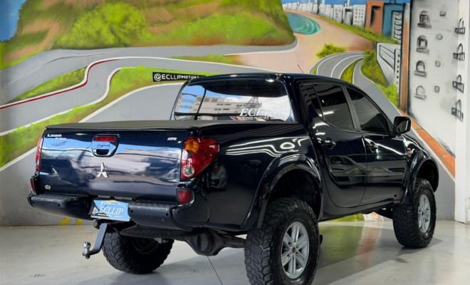 Mitsubishi L200 Triton HPE 3.2 CD TB Int.Diesel Aut 2009 Diesel-1