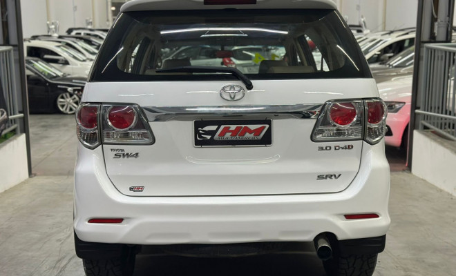 Toyota Hilux SW4 SRV D4-D 4x4 3.0 TDI Dies. Aut 2014 Diesel-15