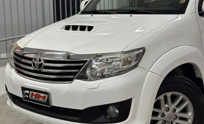 Toyota Hilux SW4 SRV D4-D 4x4 3.0 TDI Dies. Aut 2014 Diesel-19