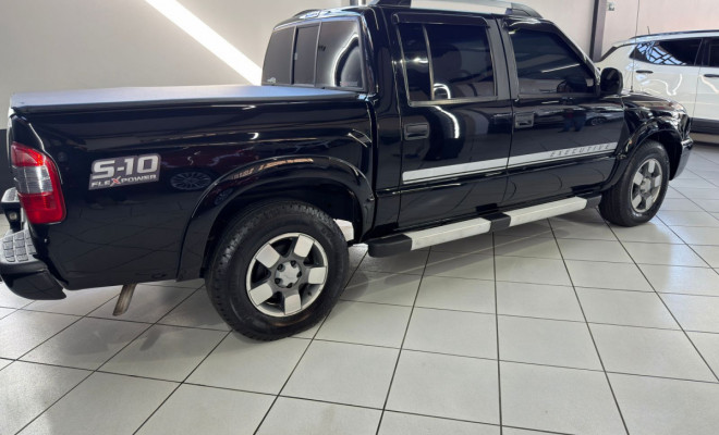 GM - Chevrolet S10 P-Up Executive 2.4 MPFI F.Power CD 2011 Flex-0