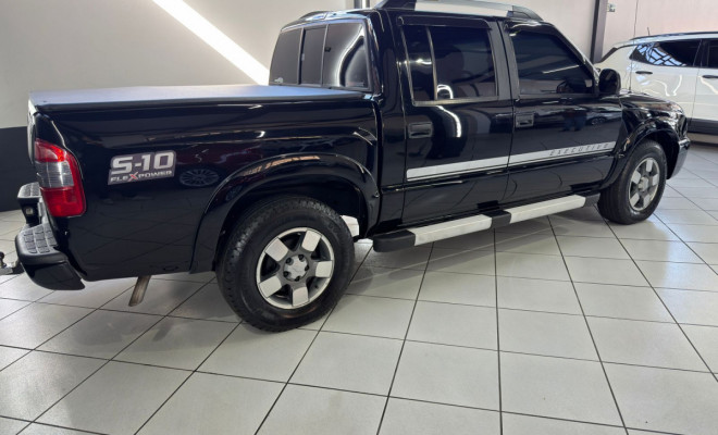 GM - Chevrolet S10 P-Up Executive 2.4 MPFI F.Power CD 2011 Flex-12