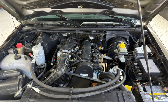 GM - Chevrolet S10 P-Up Executive 2.4 MPFI F.Power CD 2011 Flex-11