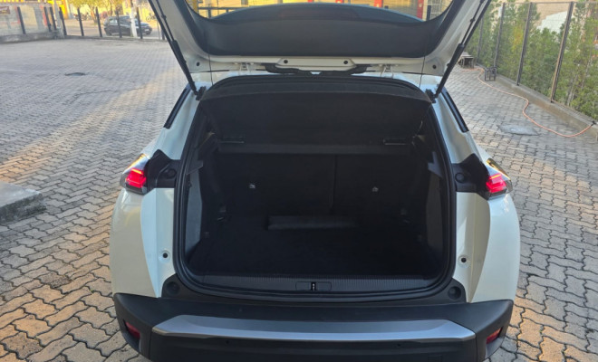 Peugeot 2008 Active 1.0 Turbo Flex 5p Aut. 2025 Flex-5