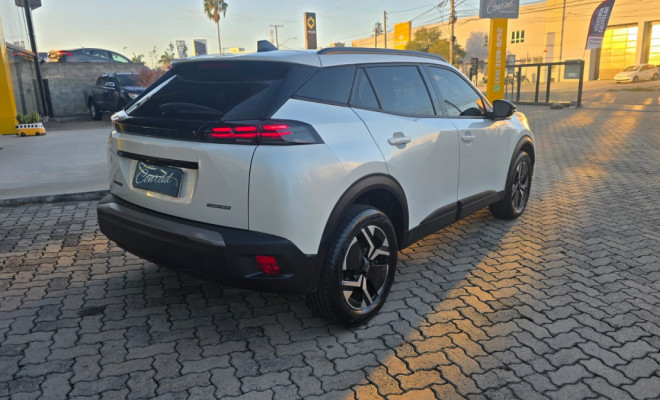 Peugeot 2008 Active 1.0 Turbo Flex 5p Aut. 2025 Flex-4